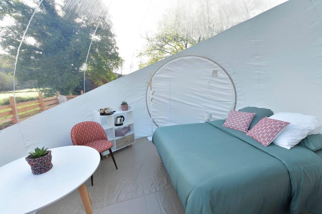 Bulle Hirondelle Hotell Quarré-les-Tombes Eksteriør bilde
